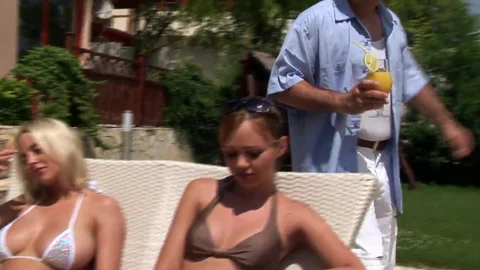 Baby Got Boobs - Wet Mandy Dee licking ass in bikini